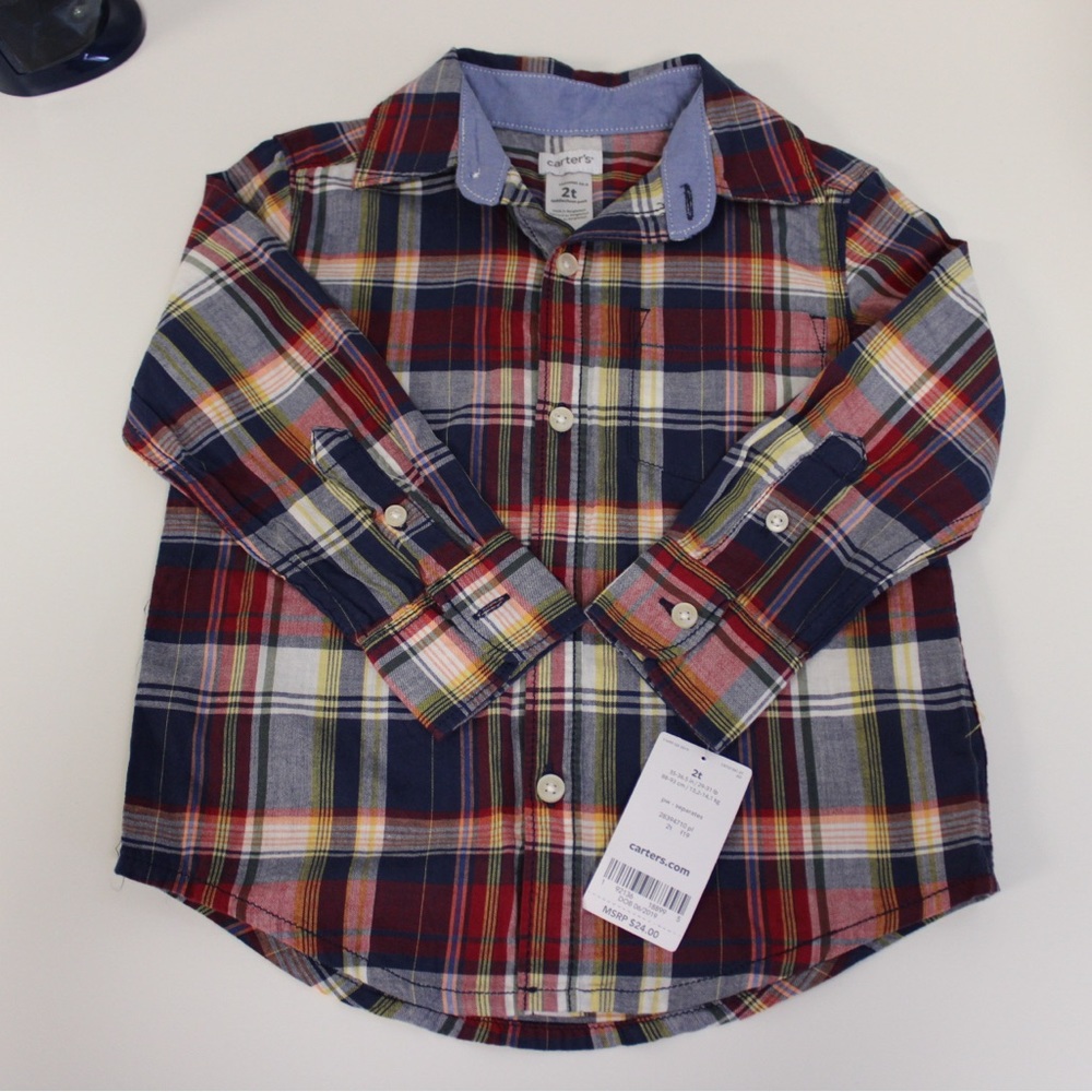 Long sleeve collared plaid shirt